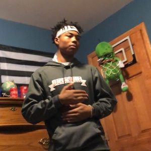 Meet your Posher, Crystal